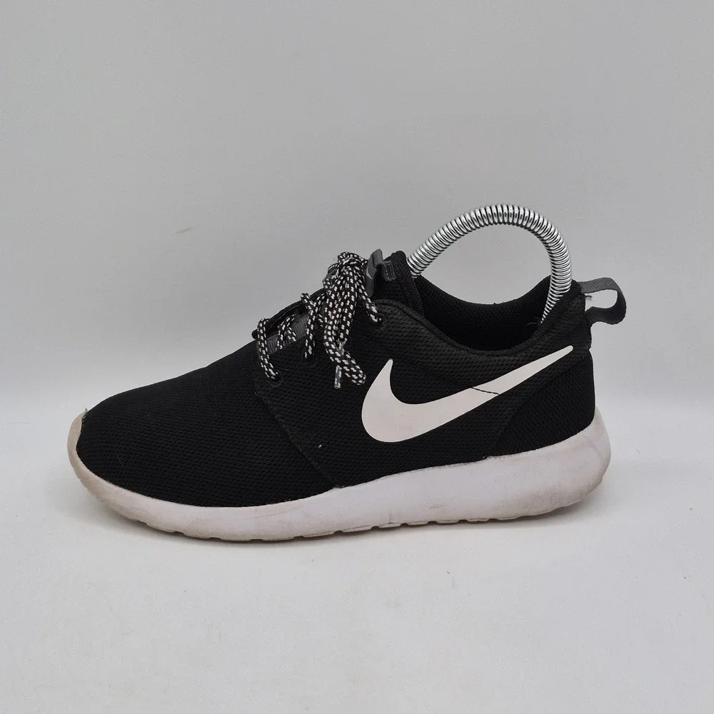 Nike Roshe One Shoes Womens Size 5 Black Mesh Running Sneakers 844994-002